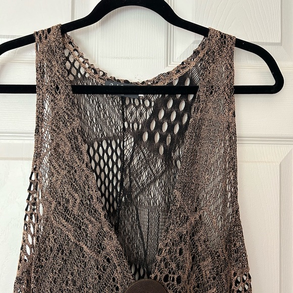 Corel Red Vest - Picture 4 of 15